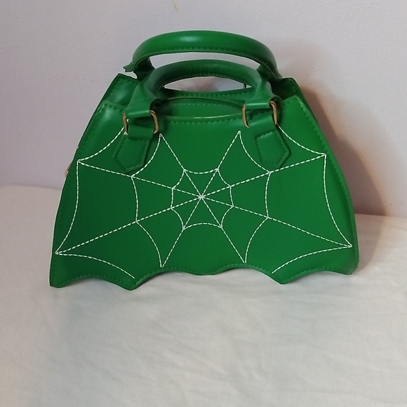 🎉Host Pick🎉 Green Spider Web Purse - Picture 3 of 6